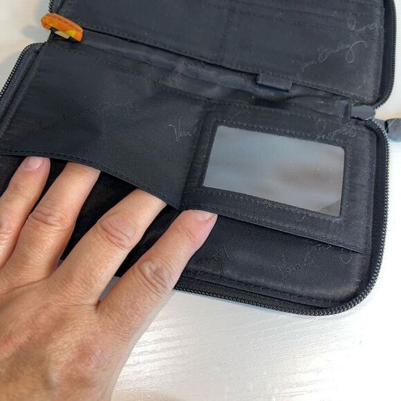 VERA BRADLEY Full Size WRISTLET Wallet 8” x 4.5" Black Floral Wallet Coin Card - Picture 7 of 9